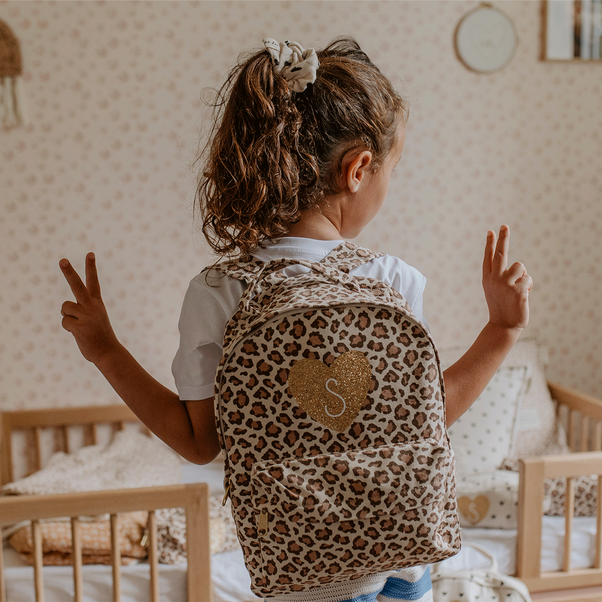 sac-a-dos-coeur-paillette-motif-leopard-2