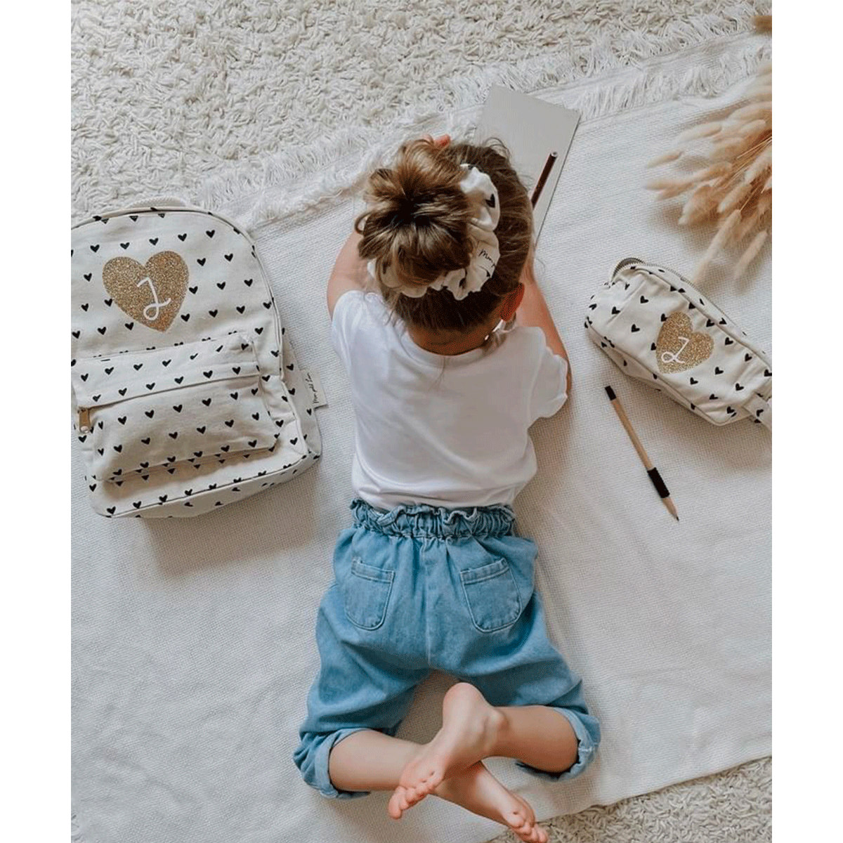 trousse-rectangle-petits-coeurs-coeur-paillette-initiale-4