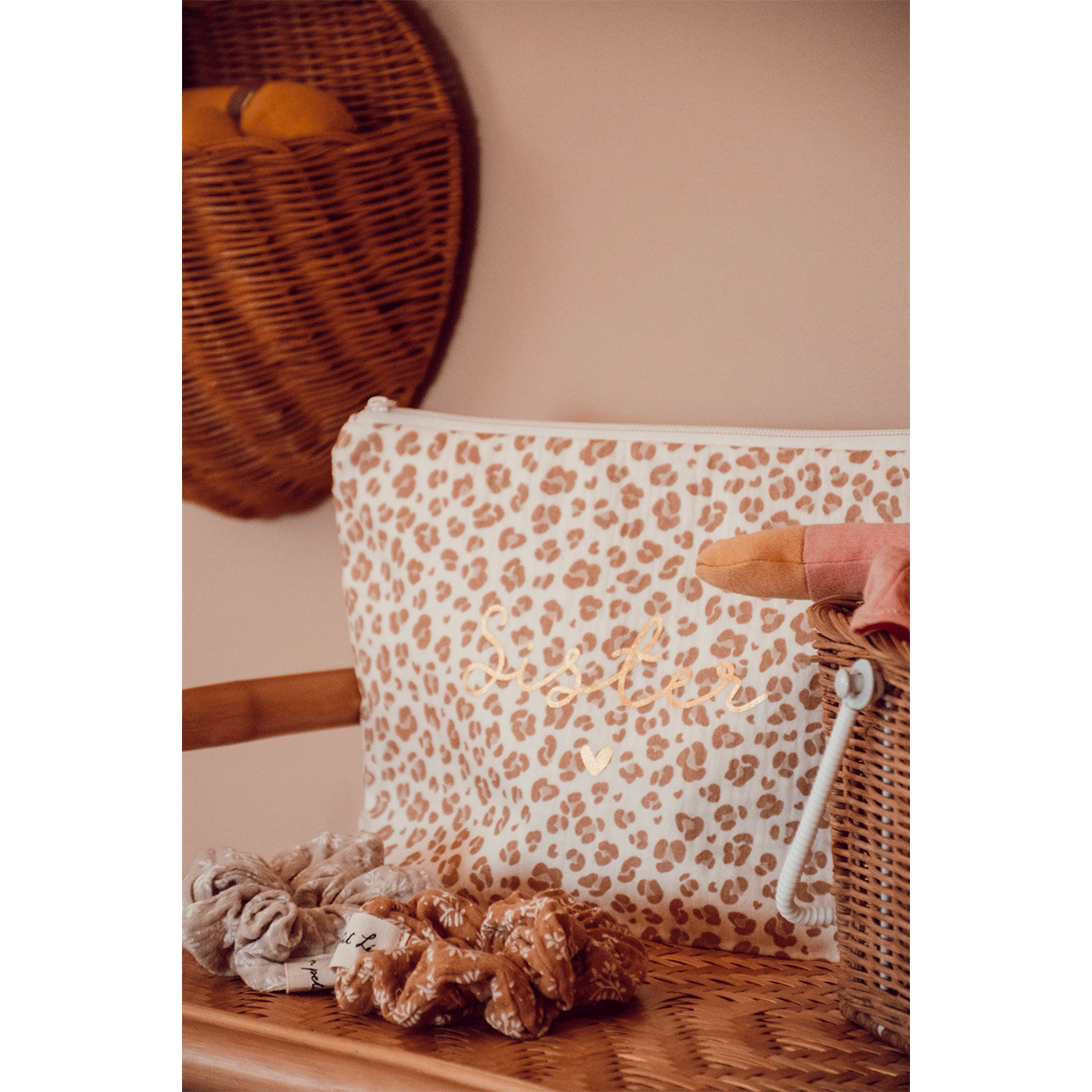 trousse-tendresse-gaze-de-coton-leopard-2