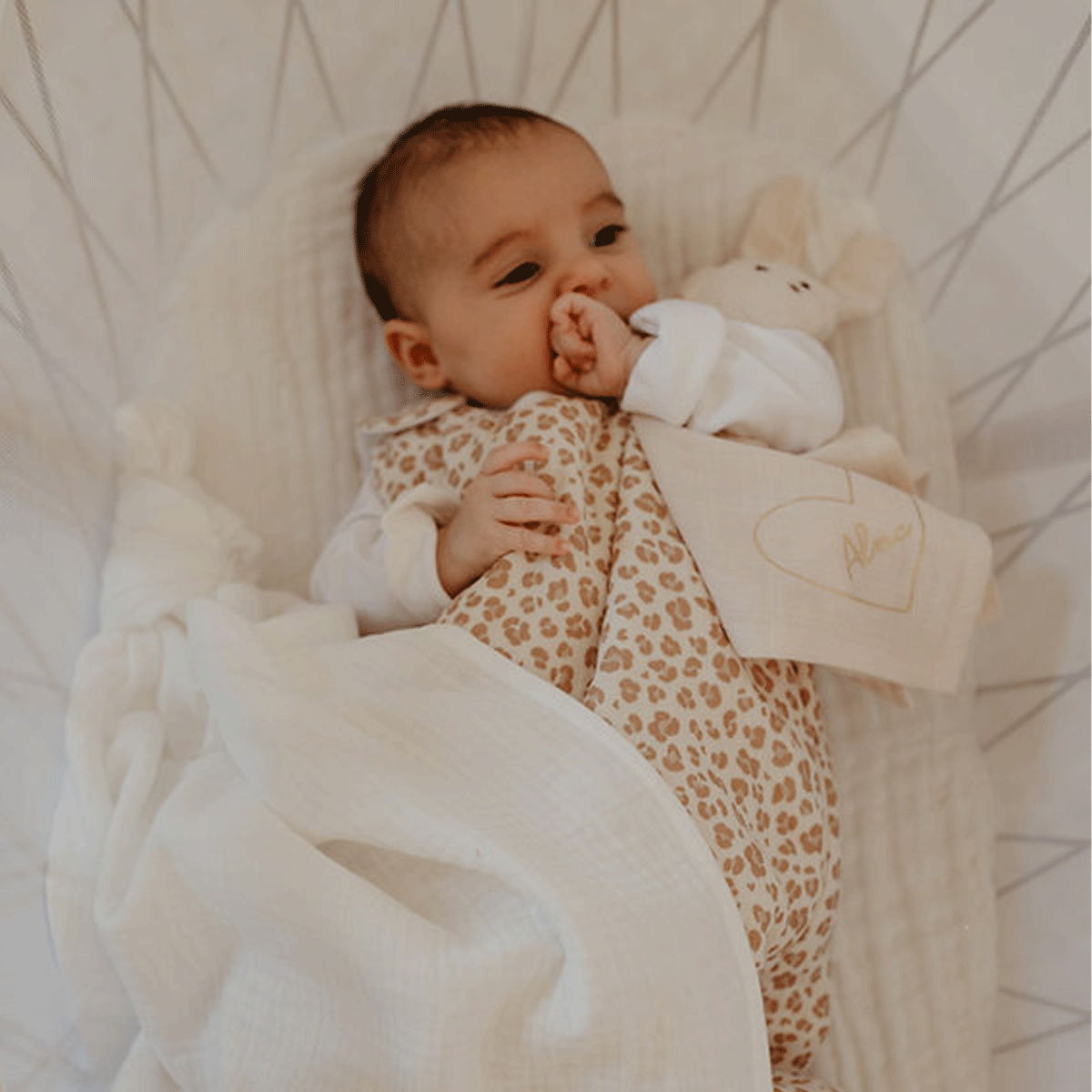 doudou-lange-lapin-écru-personnalisé-3