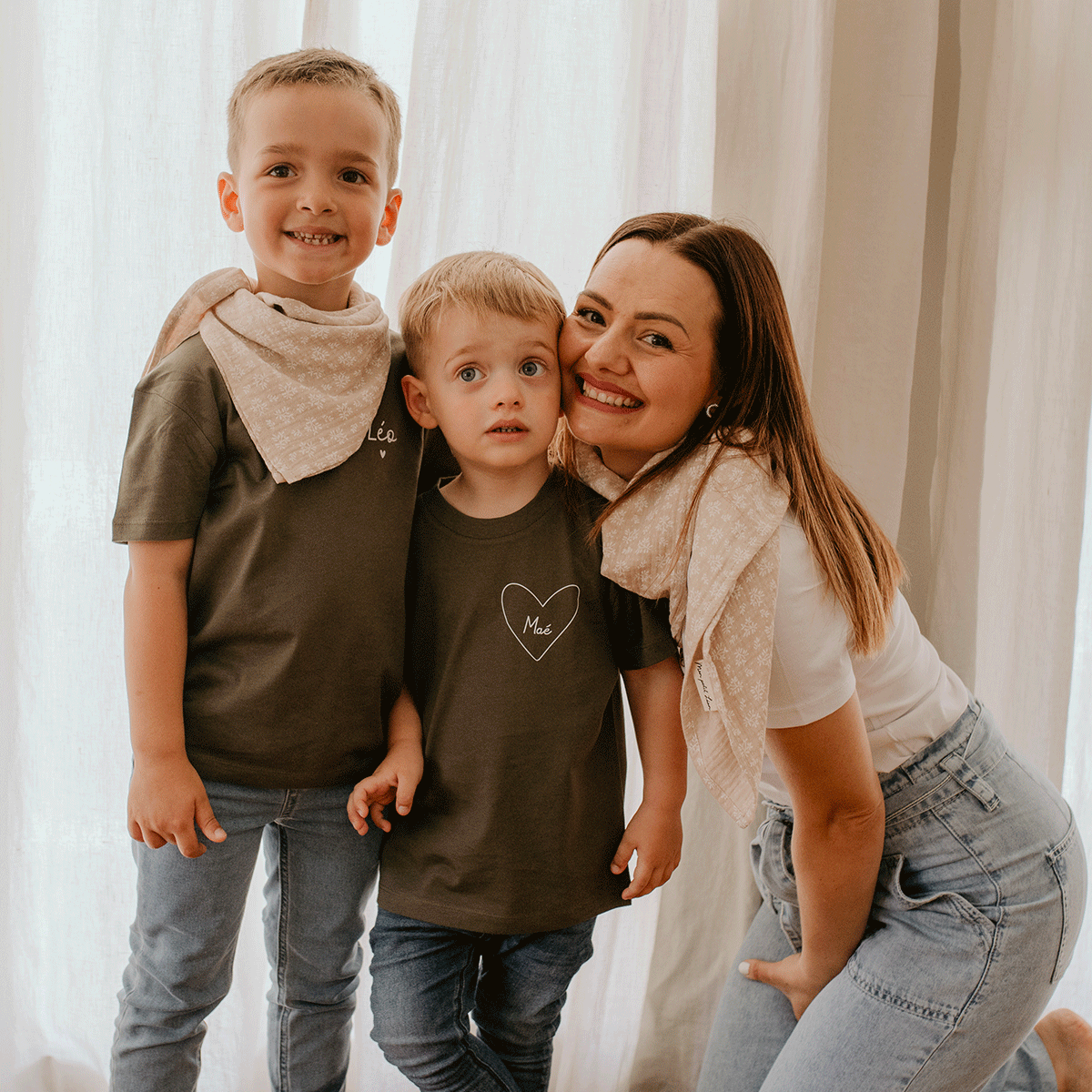 foulard-enfant-65x65cm-branchage-beige-2