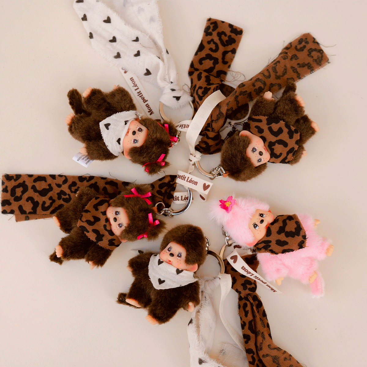 grigri-kiki-monchicchi-rose-gigi-lulu-leopard-marron-petits-coeurs-1