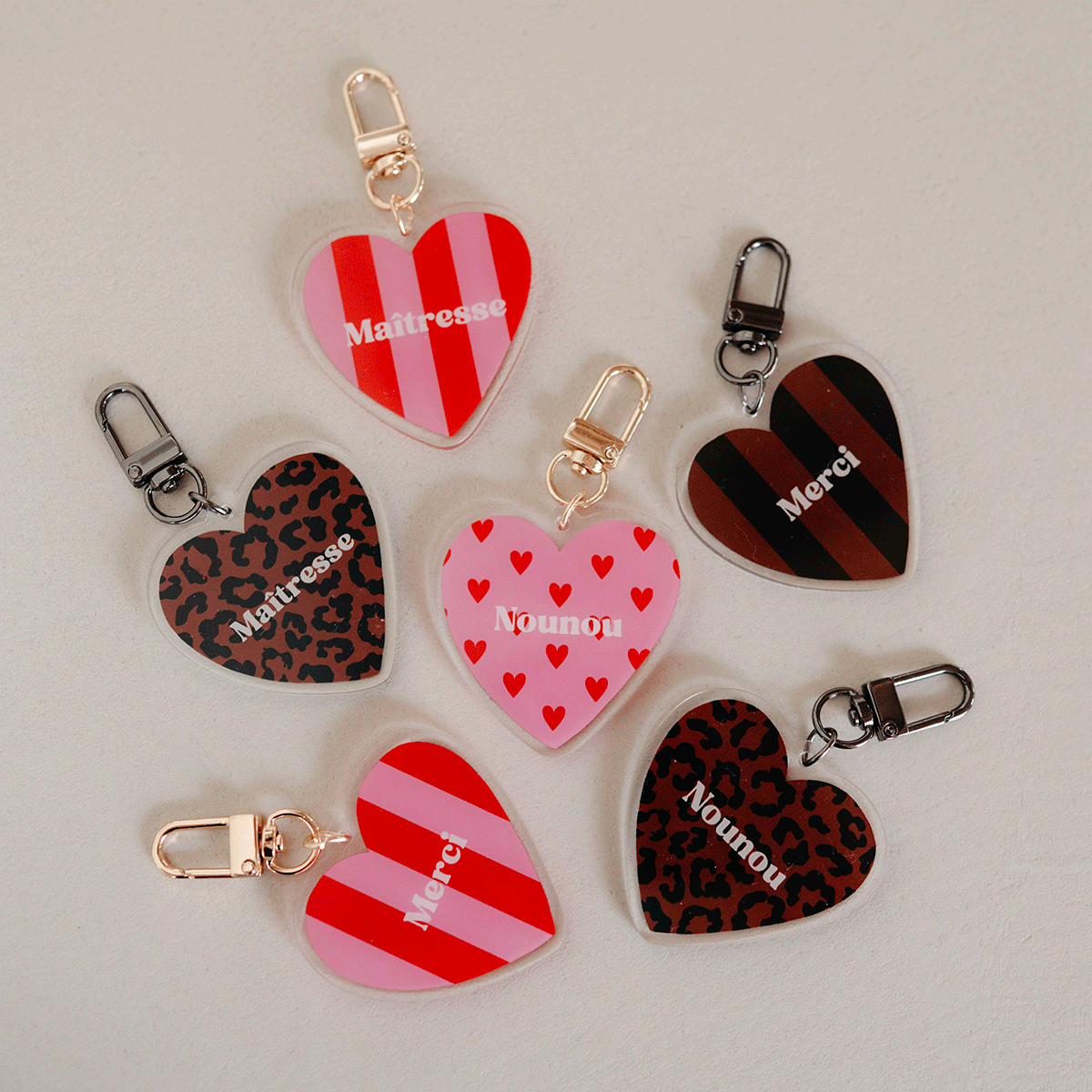 porte-cle-rayures-rose-rouge-maitresse-2