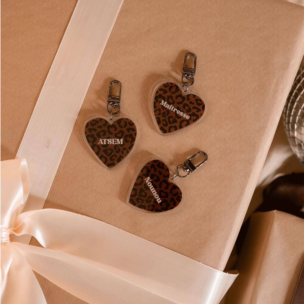 porte-cles-leopard-marron-maitresse-atsem-nounou-2